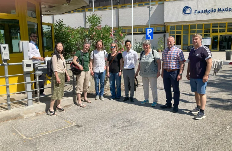 Nye løsninger for å erstatte uønska innsatsfaktorer i økologisk landbruk: naturlig biomasse og mikrobiell biokontroll Nye løsninger for å erstatte uønska innsatsfaktorer i økologisk landbruk: naturlig biomasse og mikrobiell biokontroll