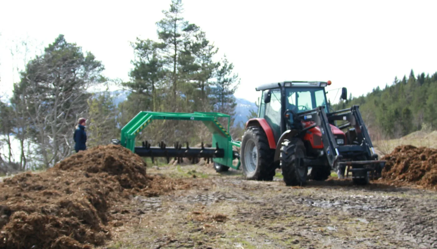 Kompostering v Tingvoll gard Kompostering ved Tingvoll gard