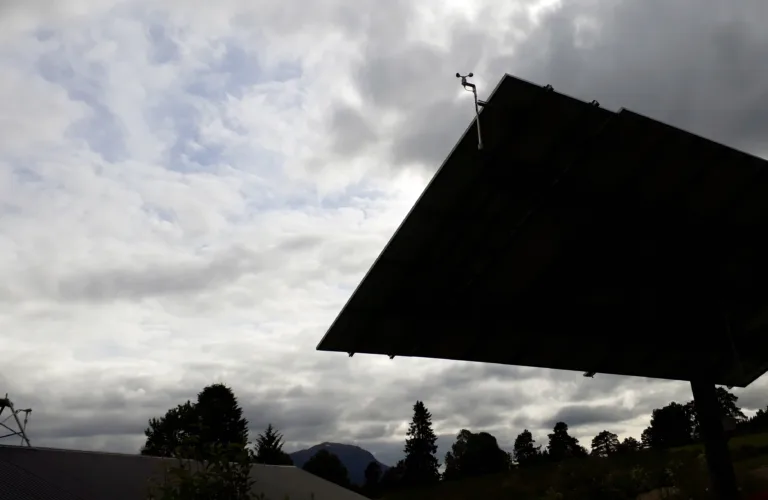 Solcelledag i Tingvoll Økopark – Erfaringer fra gårdsanlegg på Nordmøre