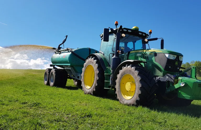 Møkk og miljø- et utredningsprosjekt med fokus på bedre bruk av husdyrgjødsla til beste for bonde, økonomi og miljø Møkk og miljø- et utredningsprosjekt med fokus på bedre bruk av husdyrgjødsla til beste for bonde, økonomi og miljø