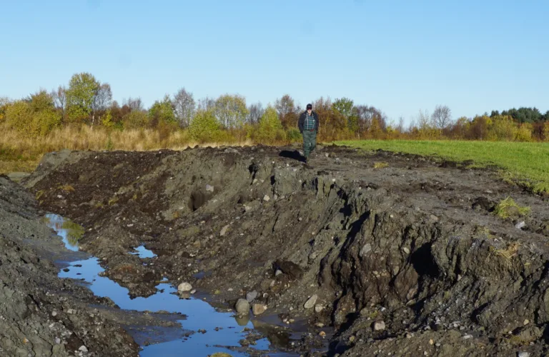 Betre agronomisk drift og reduserte klimagassutslepp på drenert myrjord - PEATIMPROVE