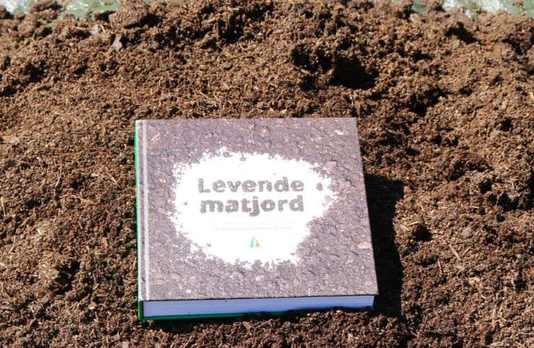Levende matjord – en bok om samspill og livet i jorda